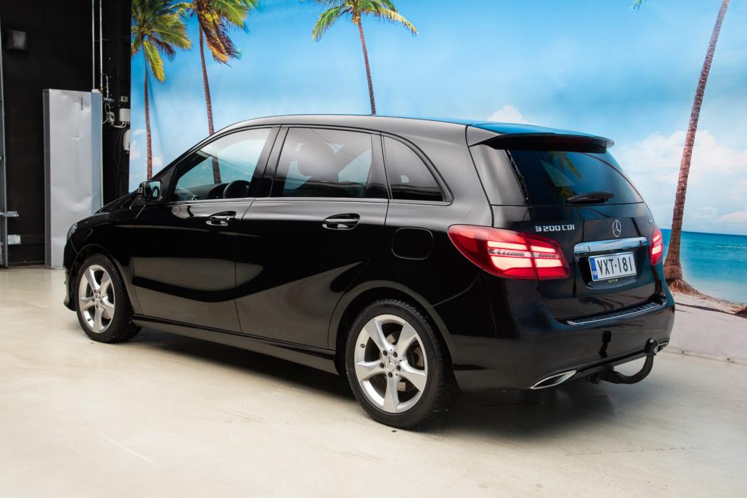 MERCEDES-BENZ B 2015