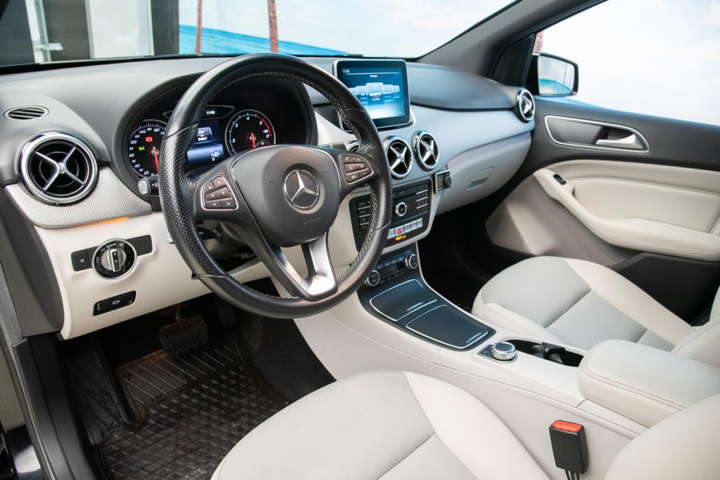 MERCEDES-BENZ B 2015