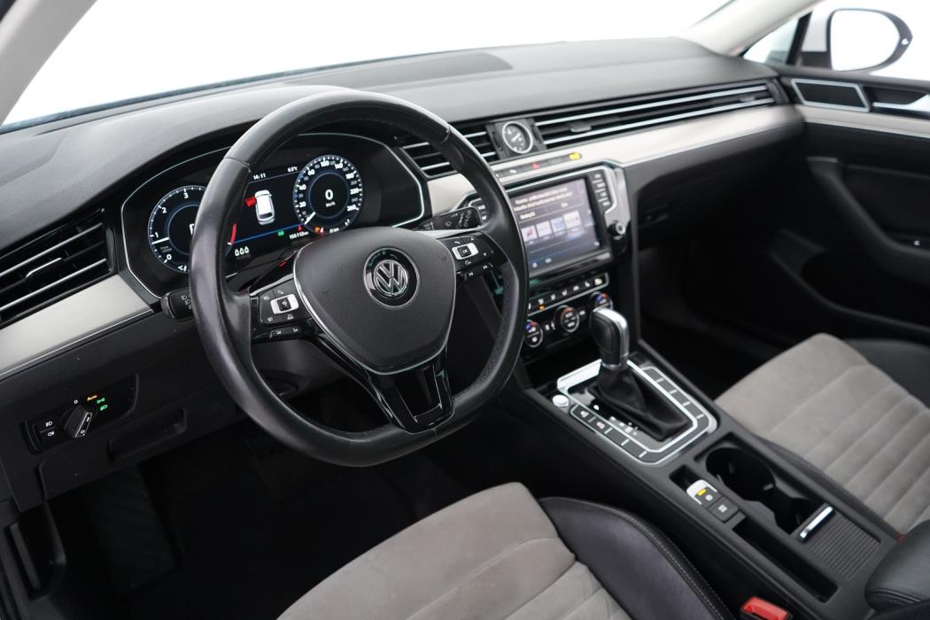 VOLKSWAGEN Passat 2017