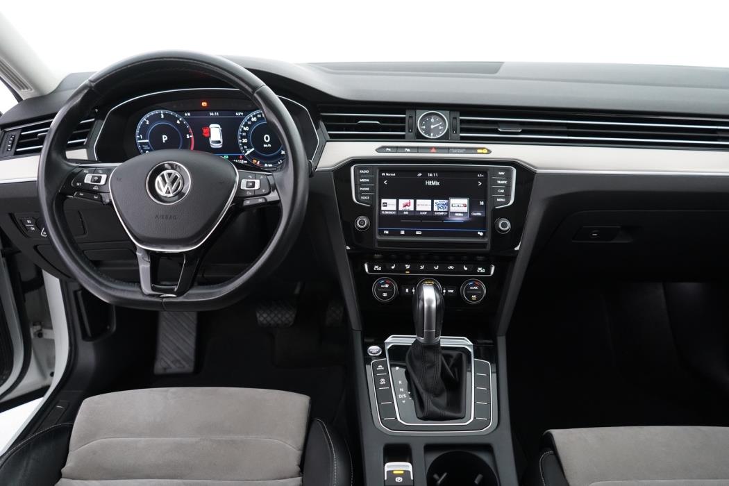 VOLKSWAGEN Passat 2017
