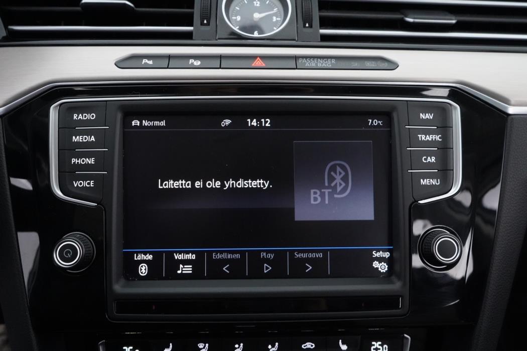 VOLKSWAGEN Passat 2017