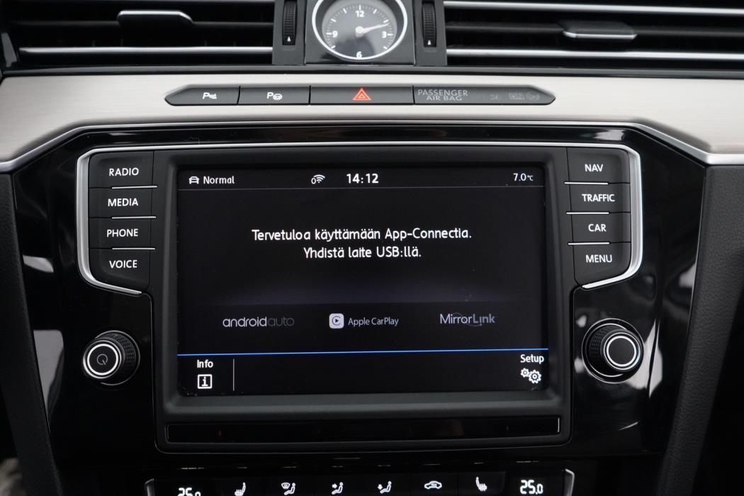 VOLKSWAGEN Passat 2017