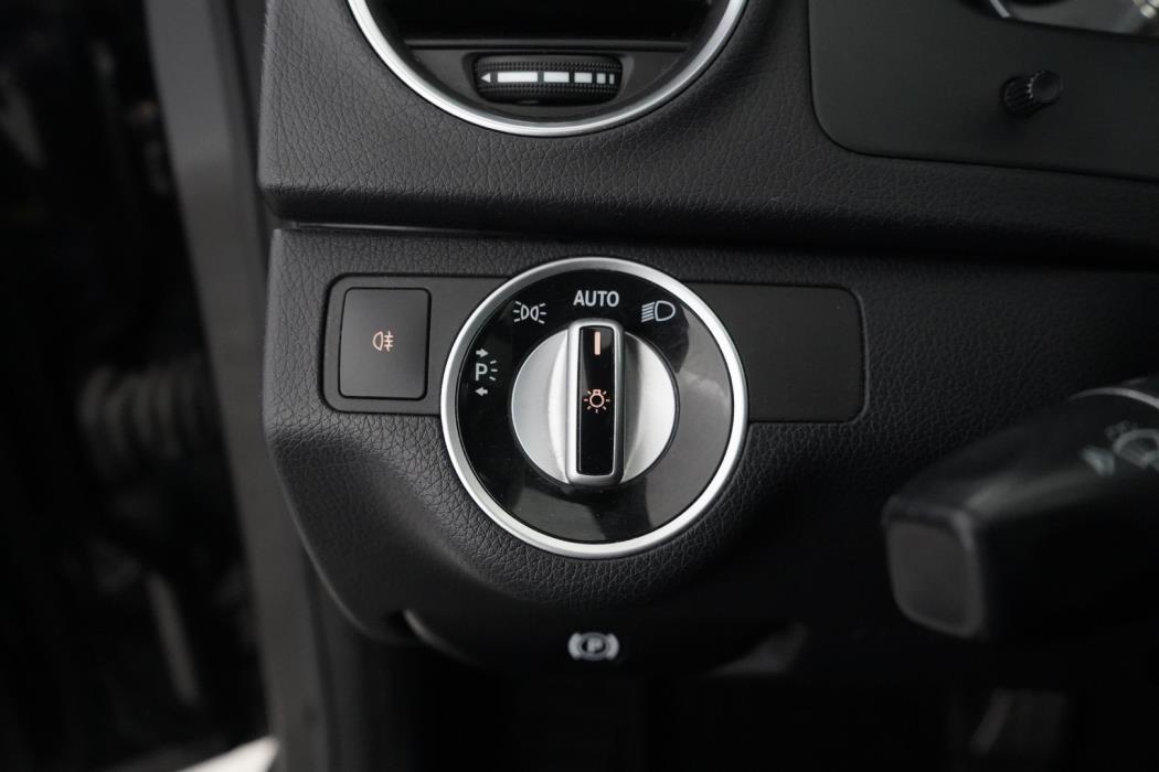 MERCEDES-BENZ C 2012