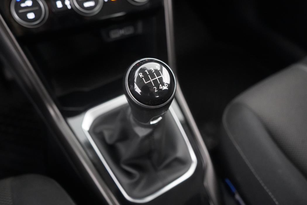 VOLKSWAGEN T-Roc 2017