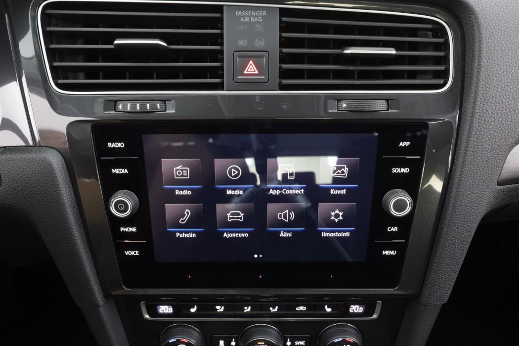 VOLKSWAGEN Golf 2018