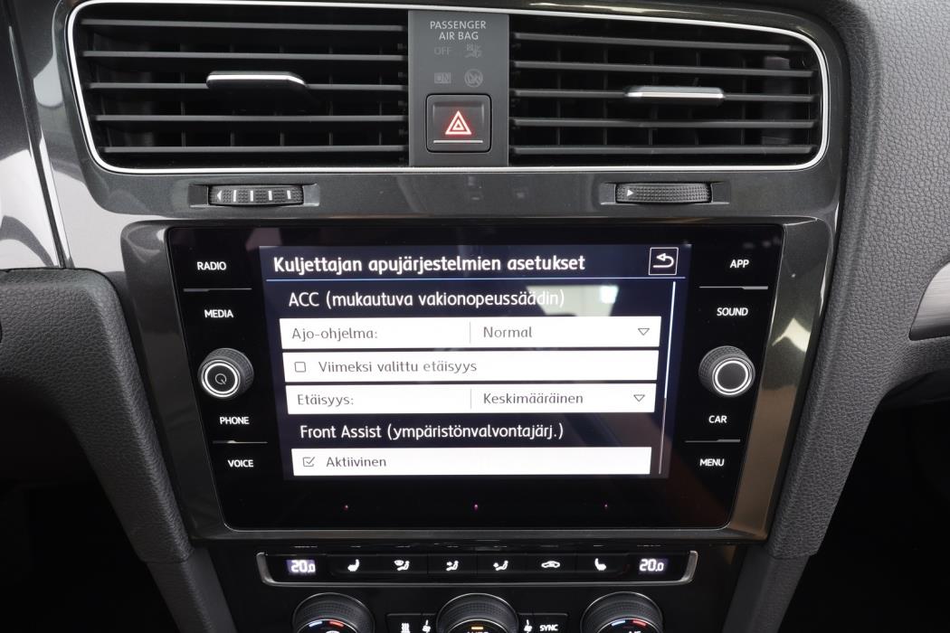 VOLKSWAGEN Golf 2018