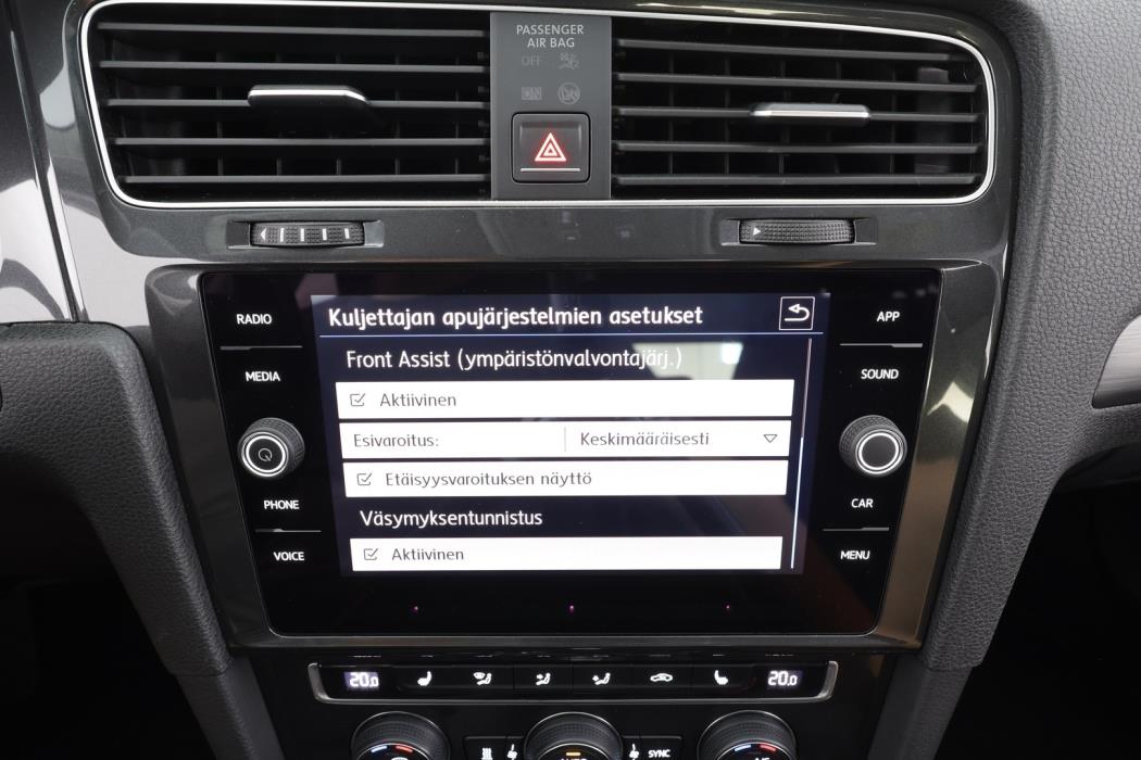 VOLKSWAGEN Golf 2018