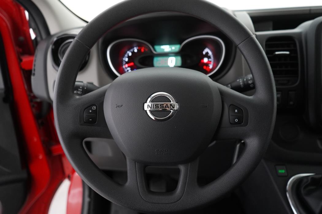 NISSAN NV300 2018