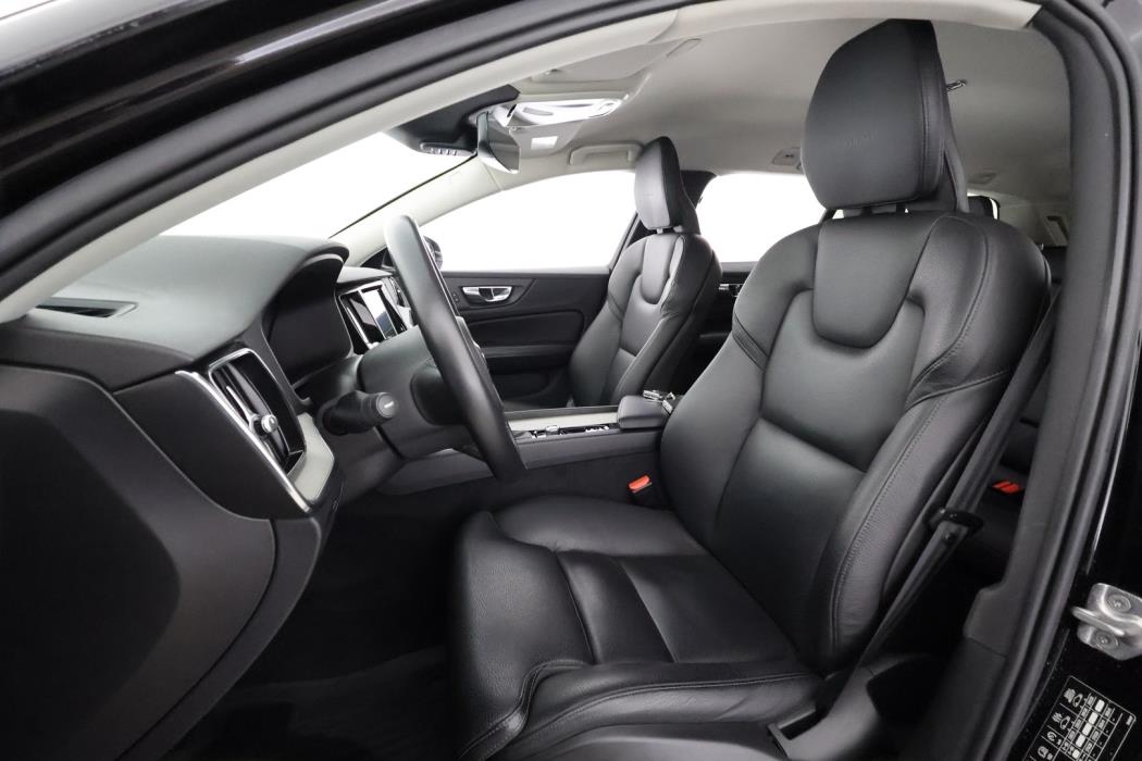 VOLVO V60 2019