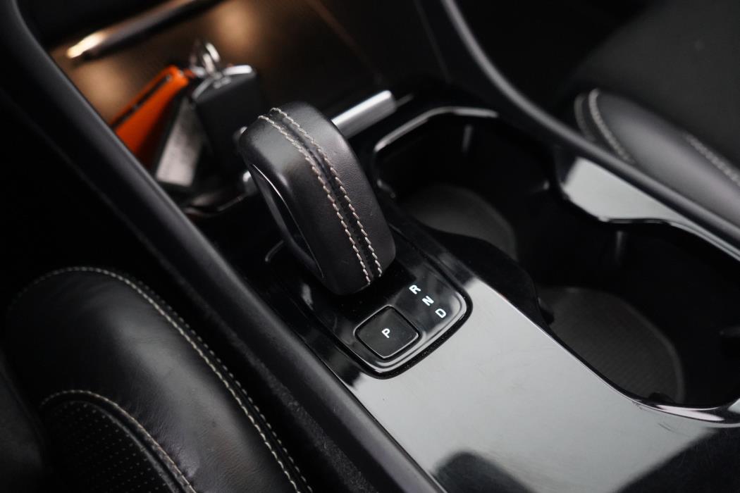 VOLVO XC40 2021