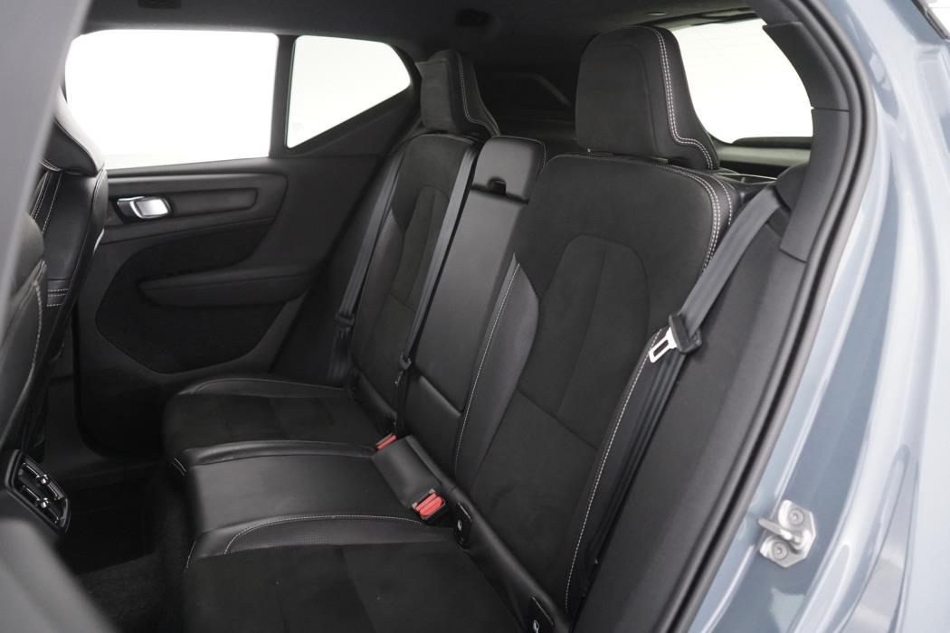 VOLVO XC40 2021