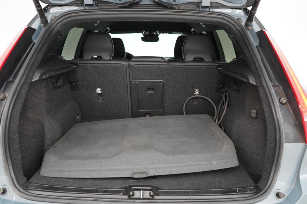 VOLVO XC40 2021