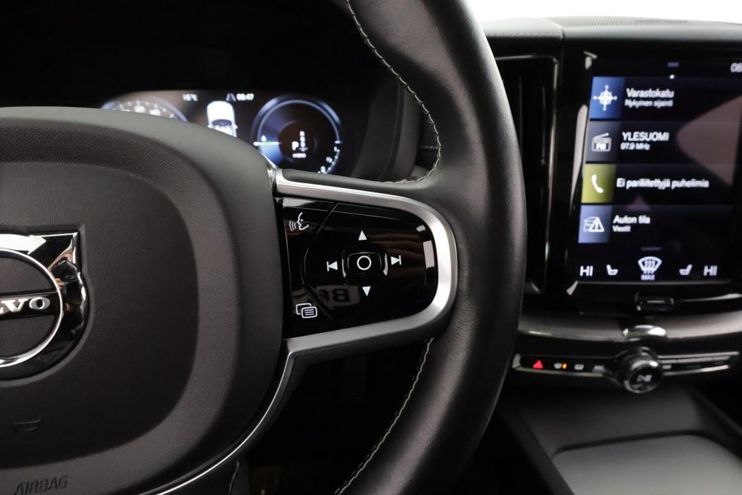 VOLVO XC60 2021