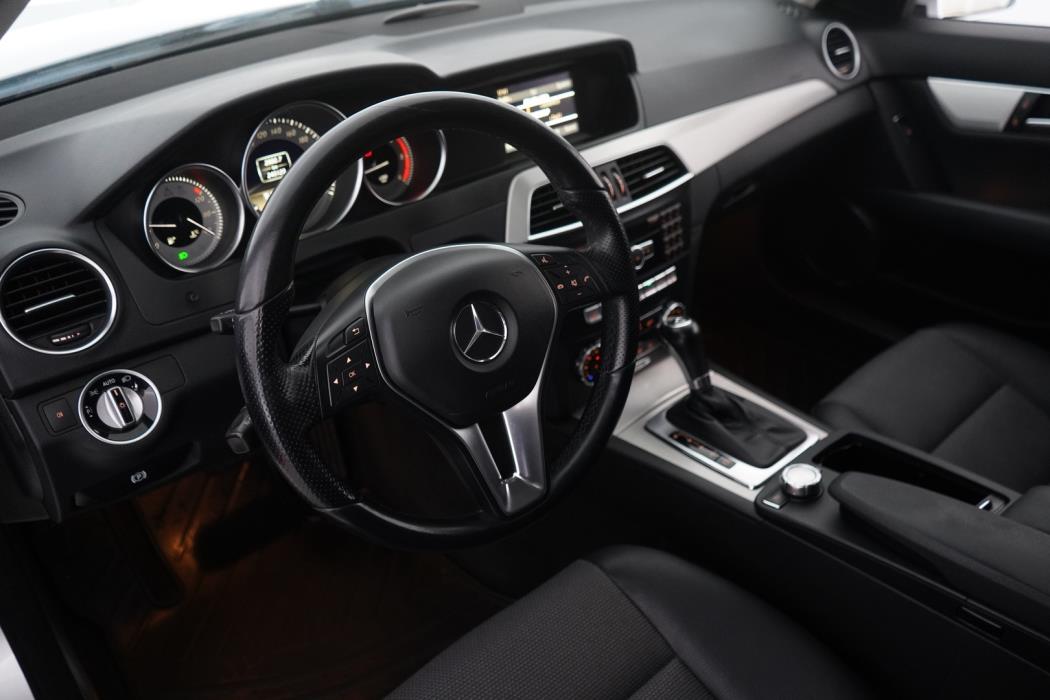 MERCEDES-BENZ C 2012