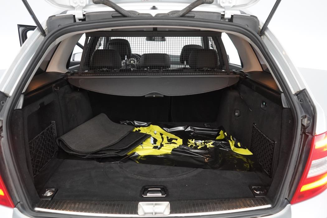 MERCEDES-BENZ C 2012