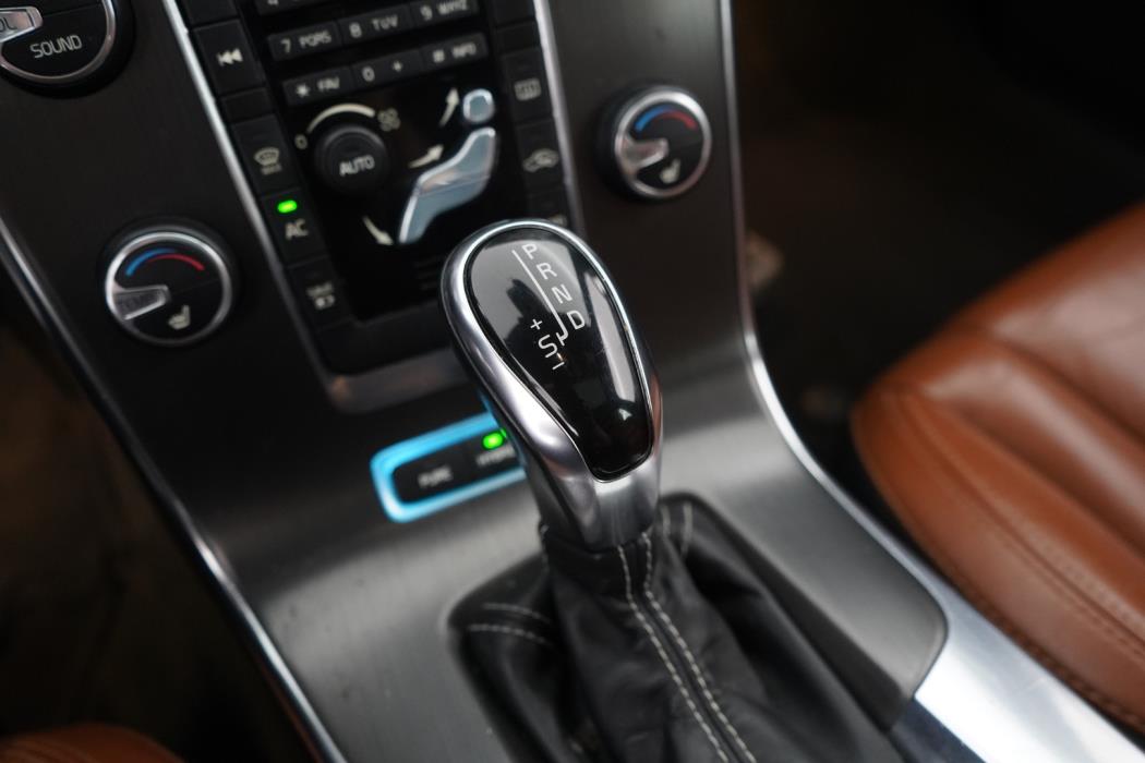 VOLVO V60 2013