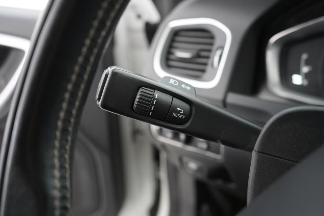 VOLVO V60 2013