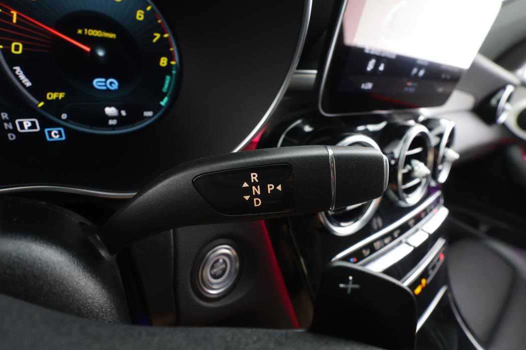 MERCEDES-BENZ GLC 2022