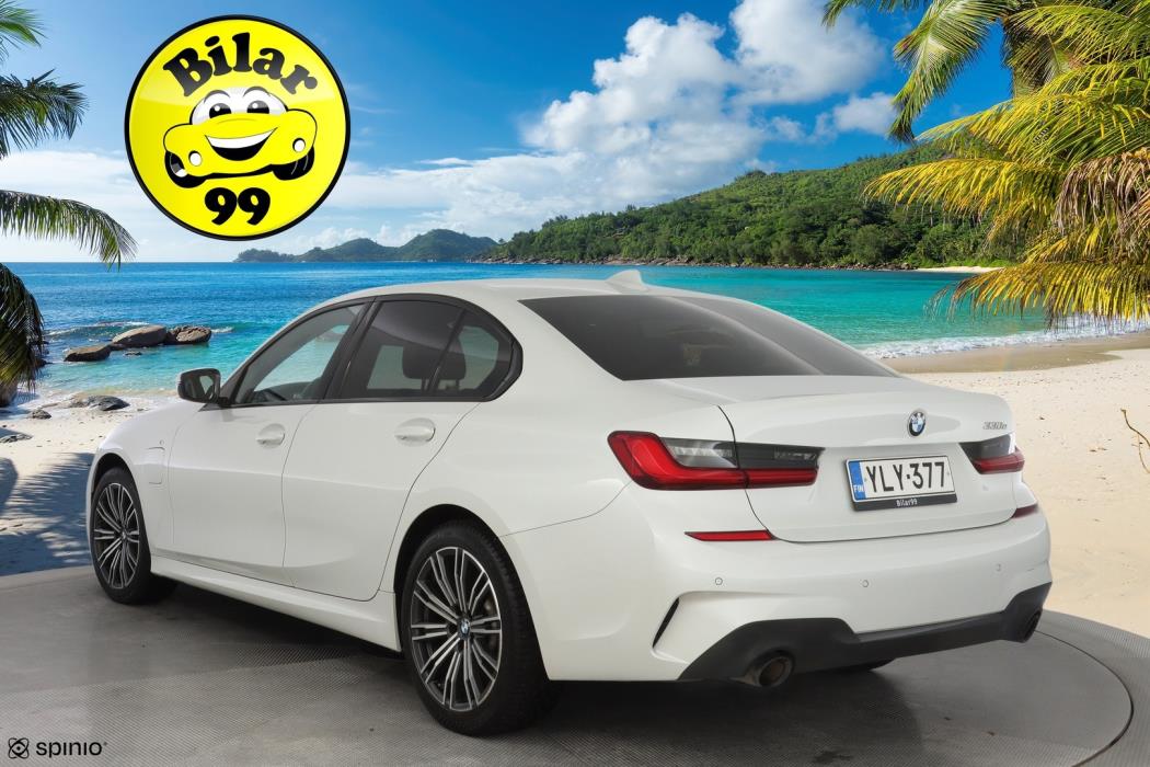 BMW 330 2020