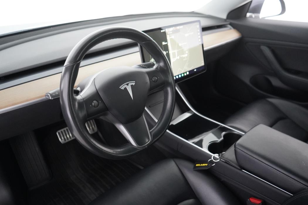 TESLA Model 3 2019