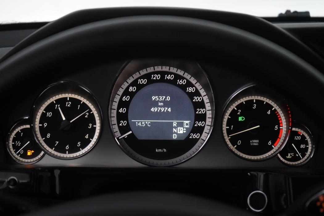 MERCEDES-BENZ E 2009