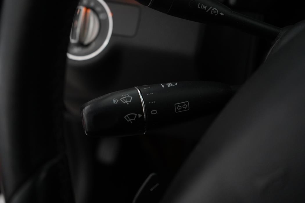 MERCEDES-BENZ E 2009