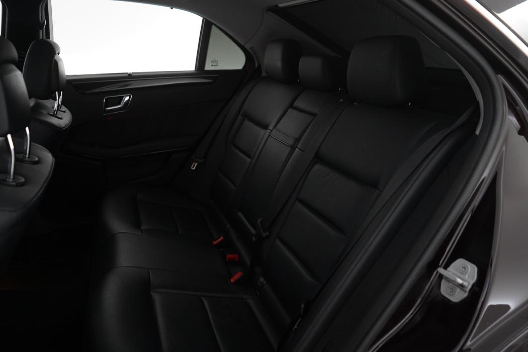 MERCEDES-BENZ E 2009