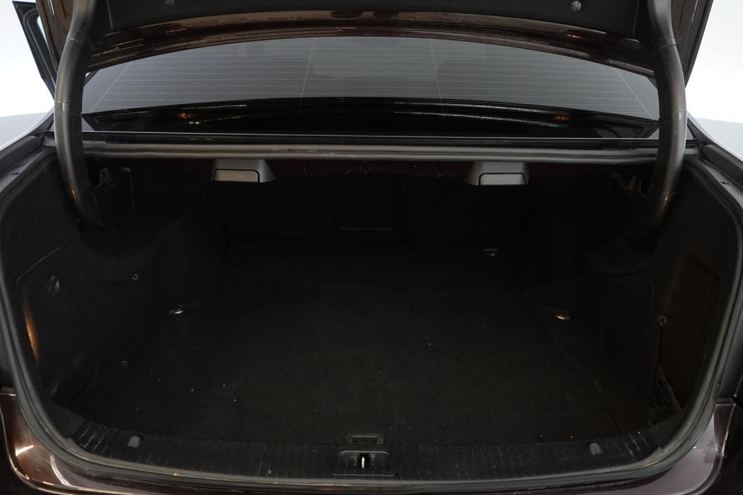 MERCEDES-BENZ E 2009