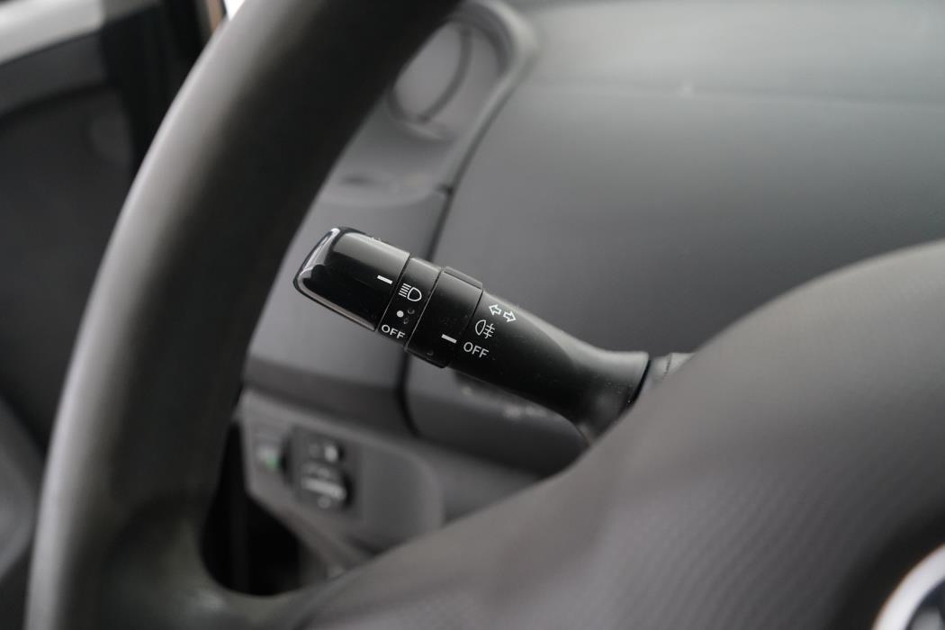 TOYOTA Yaris 2006