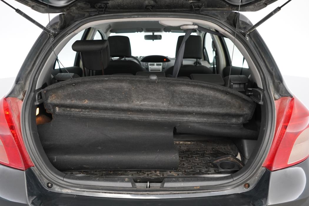 TOYOTA Yaris 2006