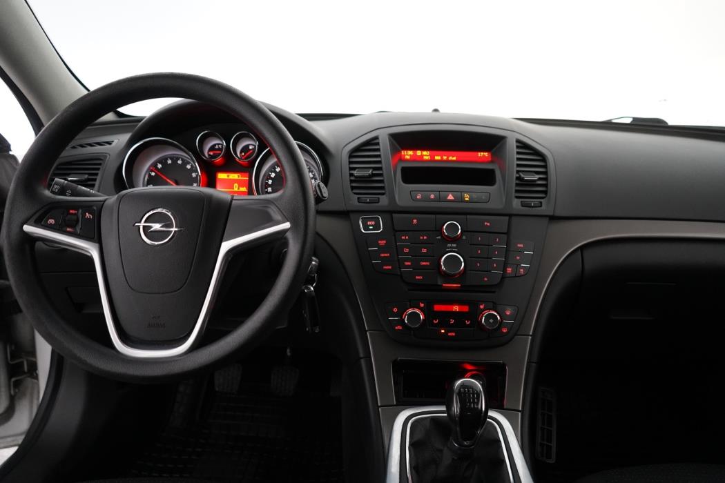 OPEL Insignia 2012