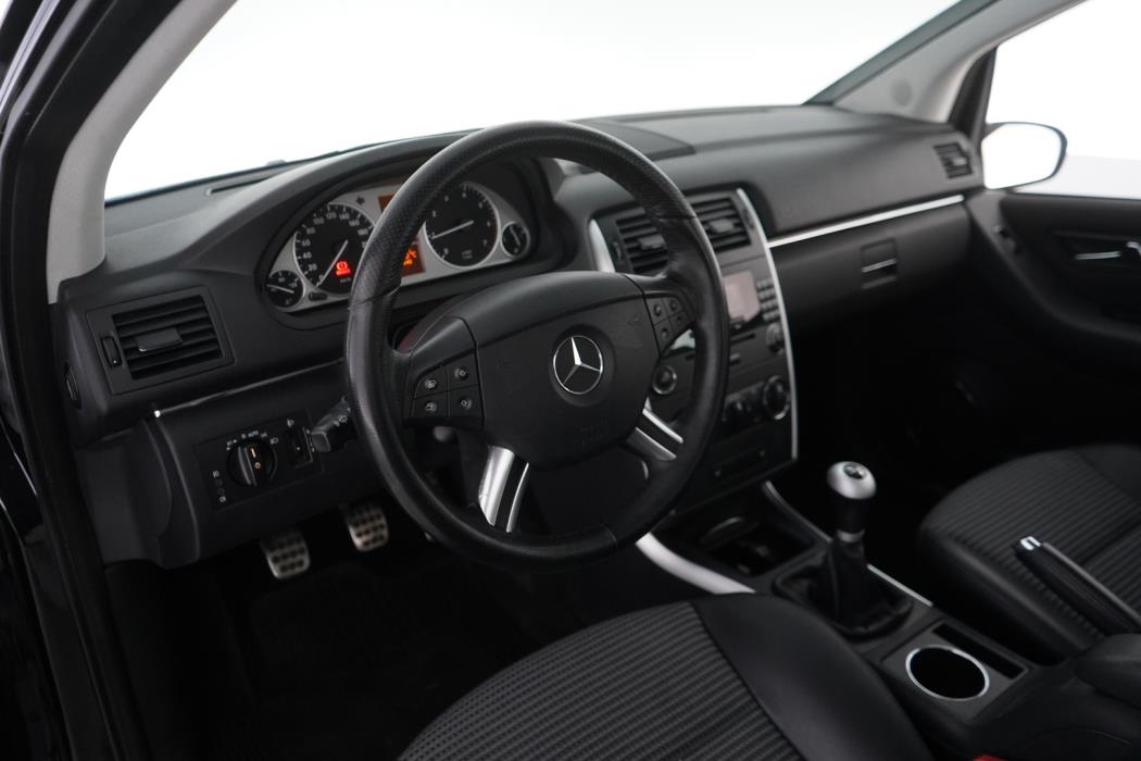 MERCEDES-BENZ B 2006