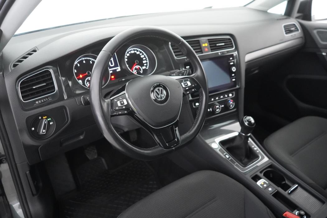 VOLKSWAGEN Golf 2020