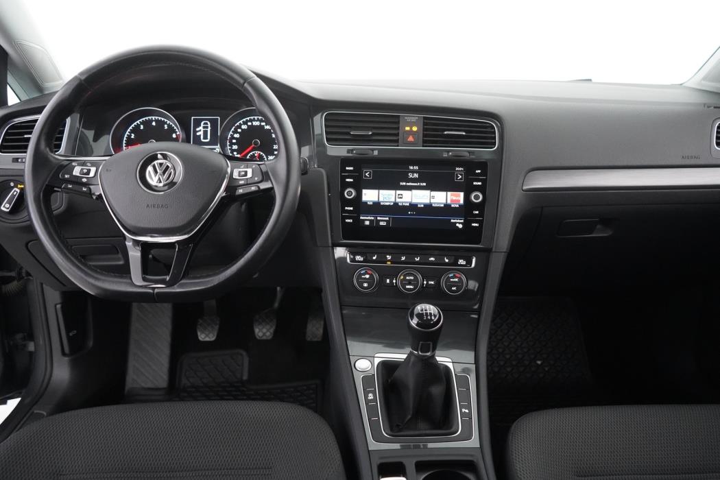 VOLKSWAGEN Golf 2020