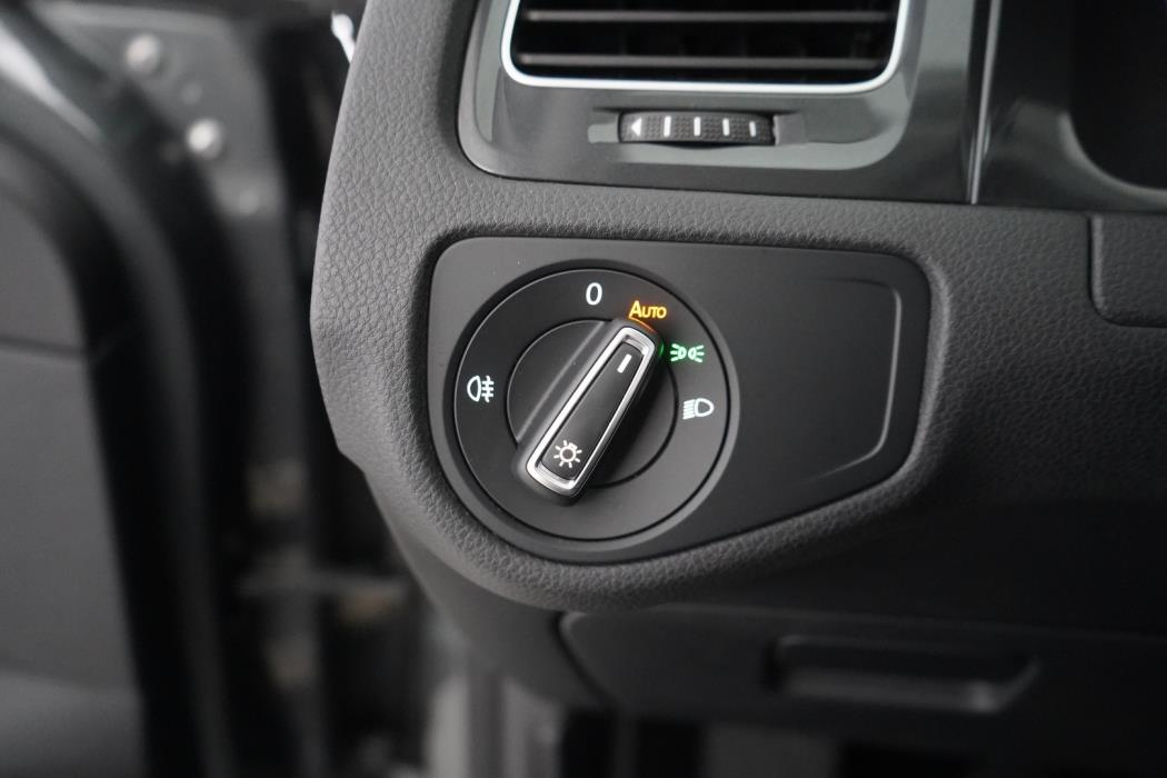 VOLKSWAGEN Golf 2020