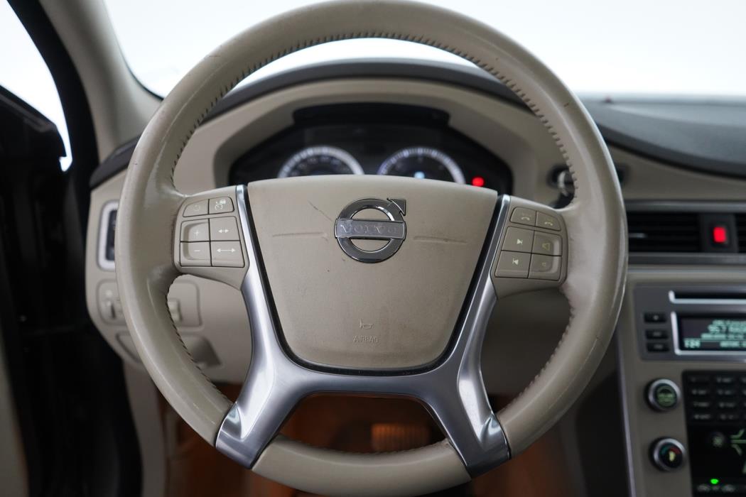 VOLVO XC70 2011