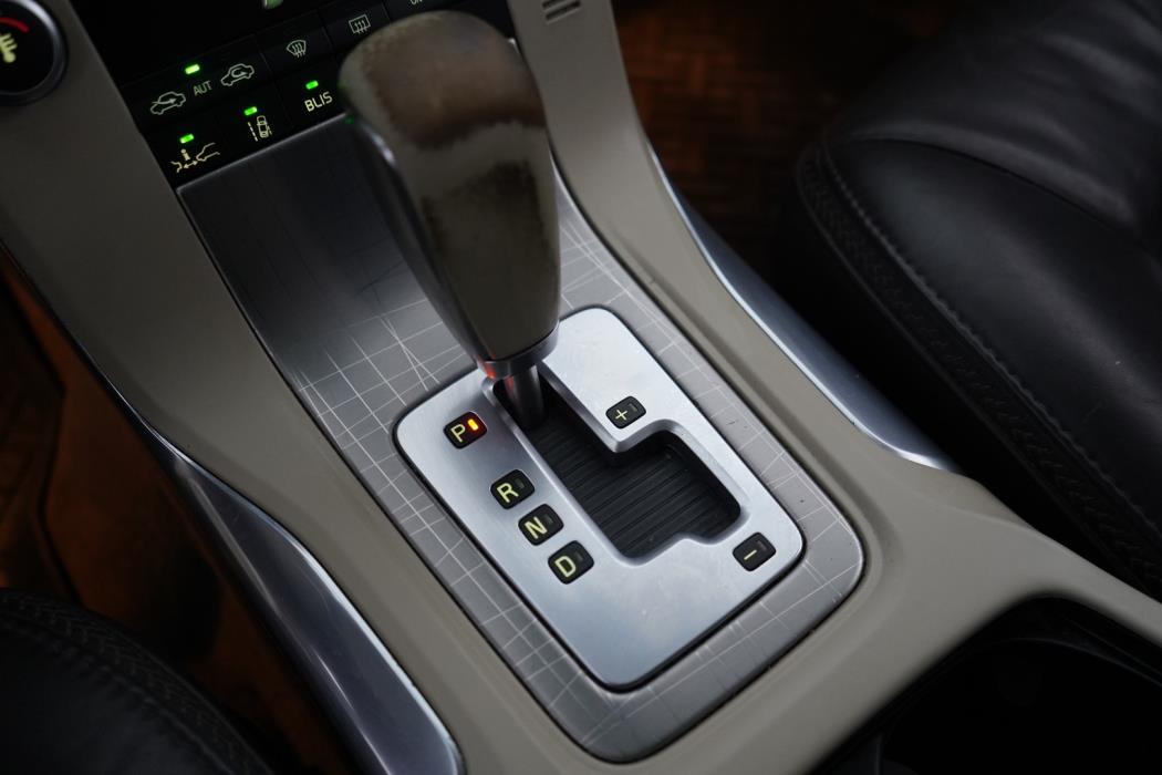VOLVO XC70 2011