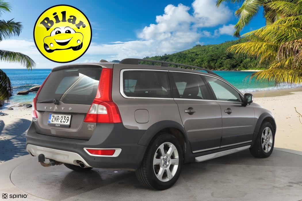 VOLVO XC70 2011