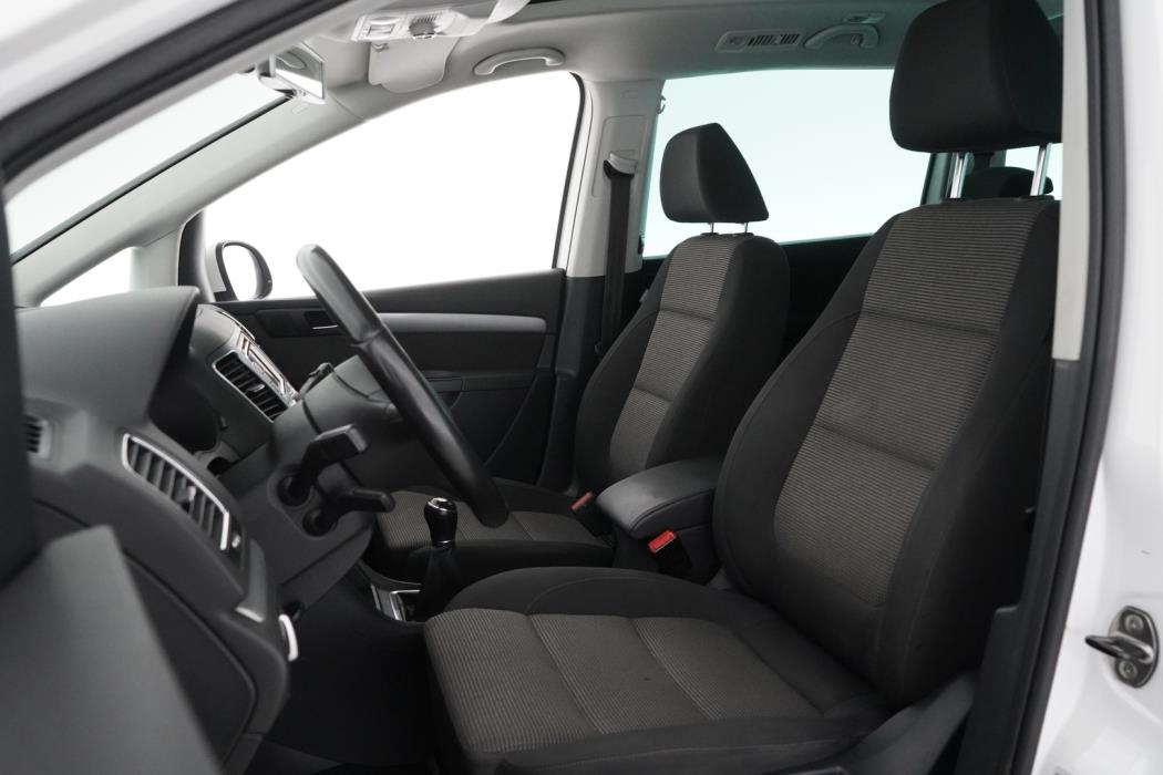 VOLKSWAGEN Sharan 2012