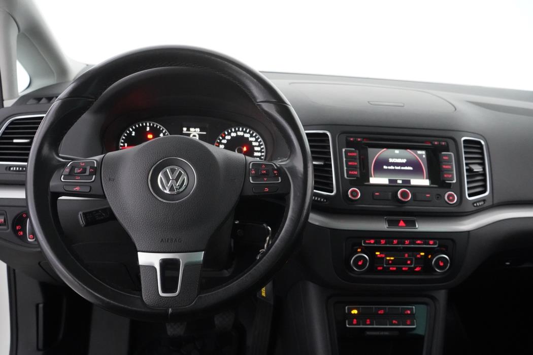 VOLKSWAGEN Sharan 2012