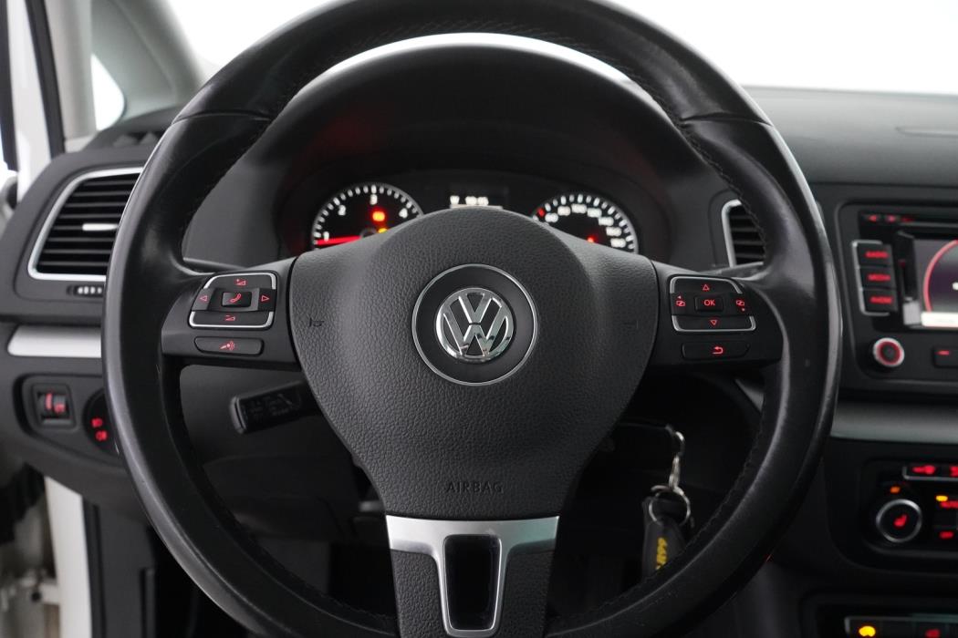 VOLKSWAGEN Sharan 2012