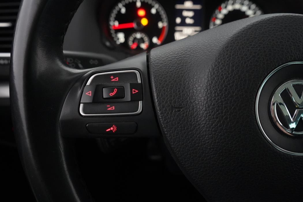 VOLKSWAGEN Sharan 2012