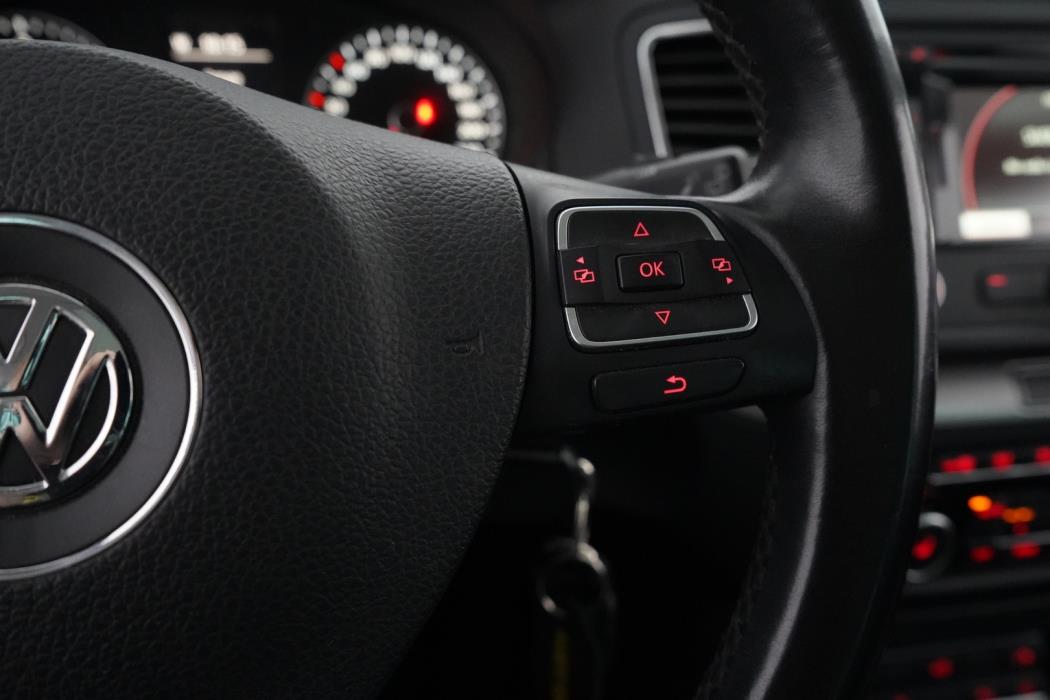 VOLKSWAGEN Sharan 2012