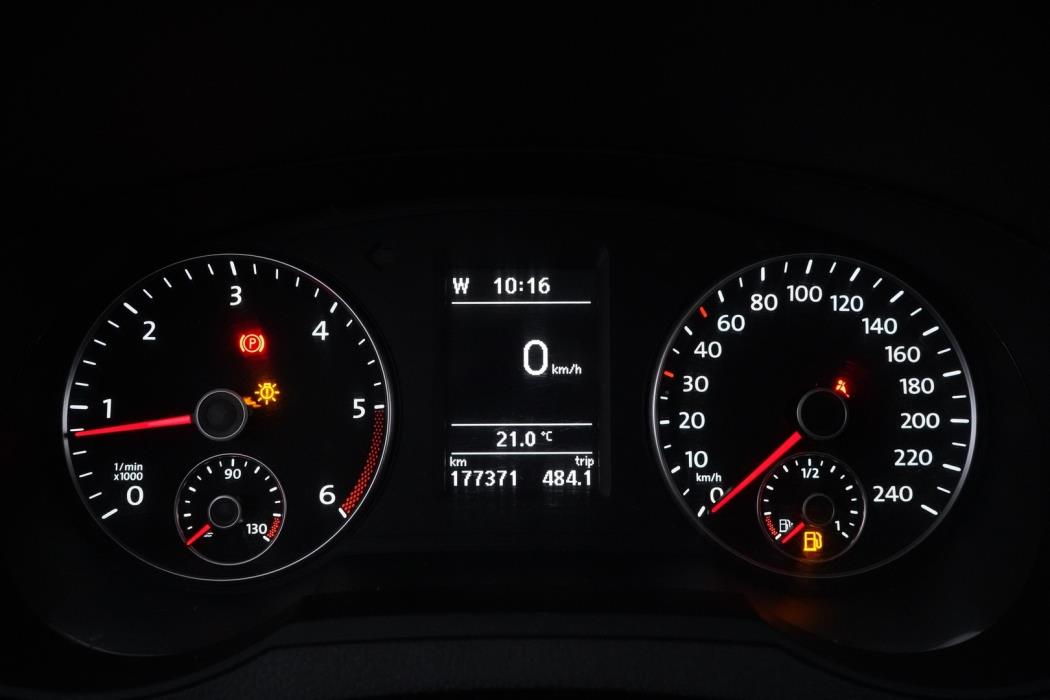 VOLKSWAGEN Sharan 2012