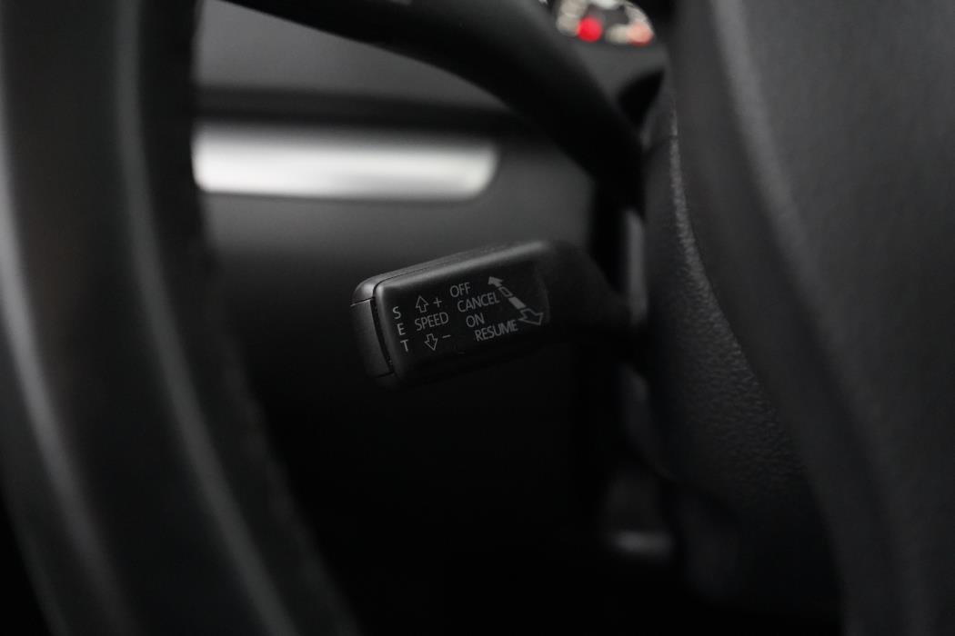 VOLKSWAGEN Sharan 2012
