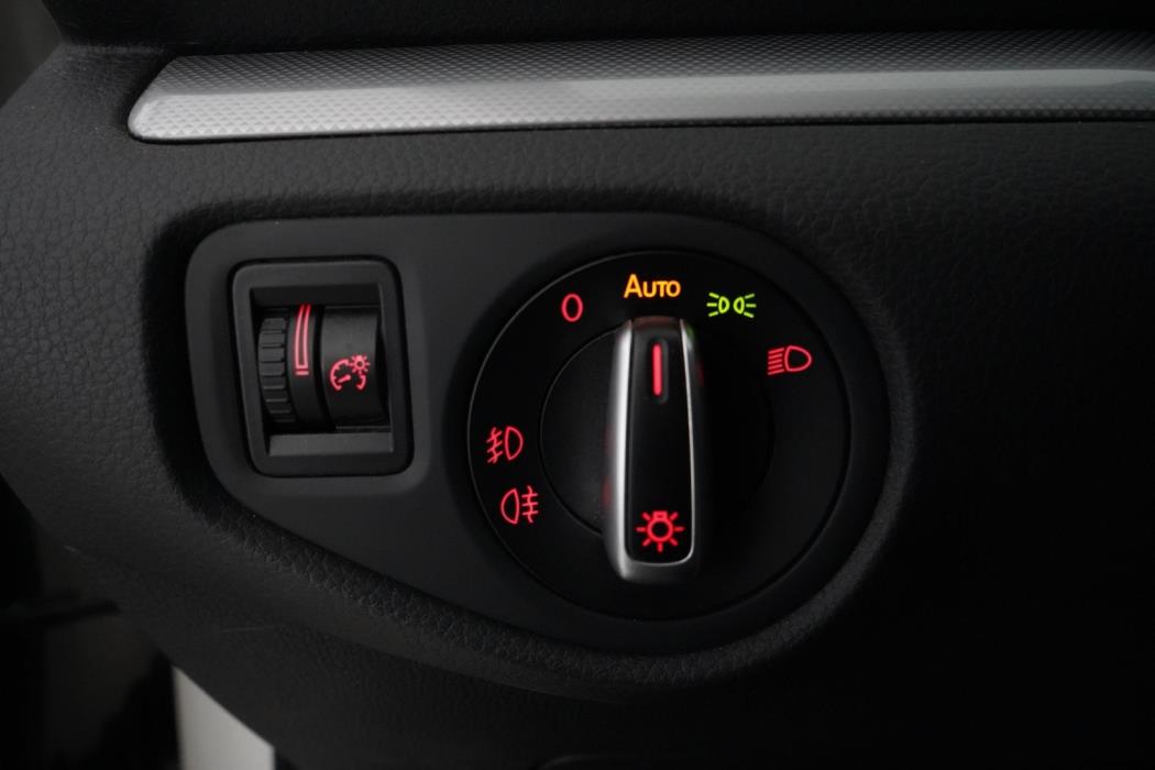 VOLKSWAGEN Sharan 2012
