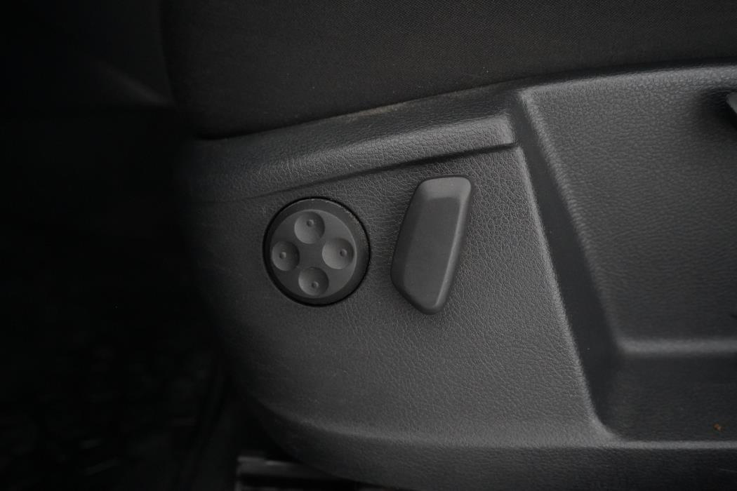 VOLKSWAGEN Sharan 2012