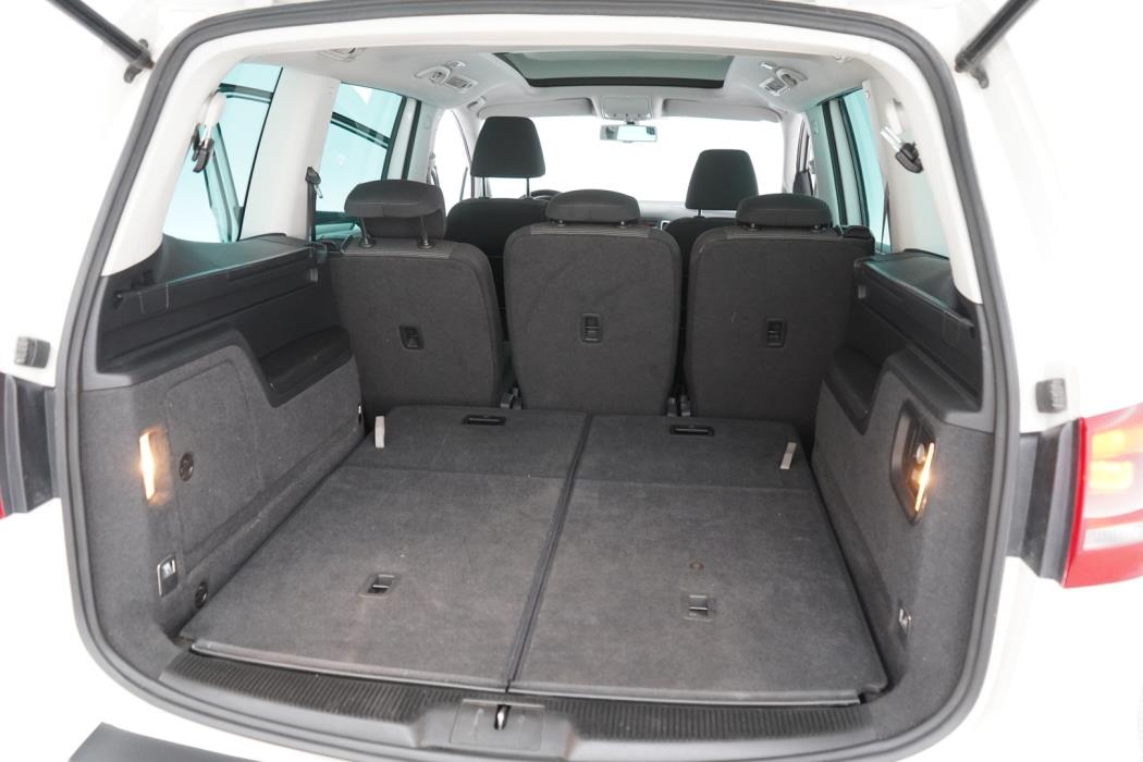 VOLKSWAGEN Sharan 2012