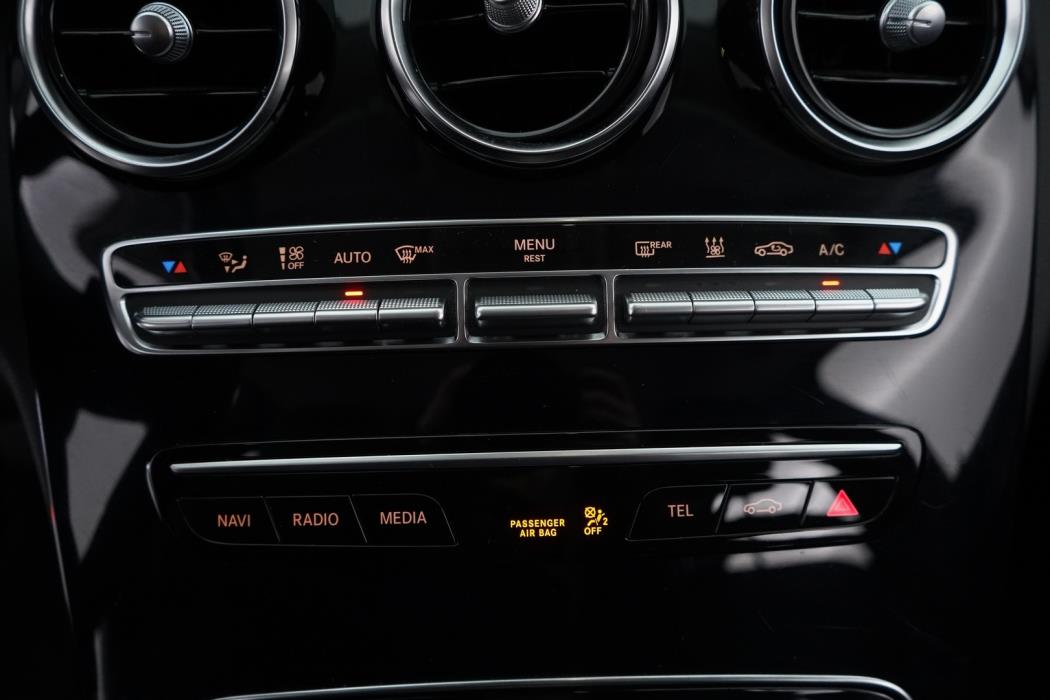 MERCEDES-BENZ C 2020