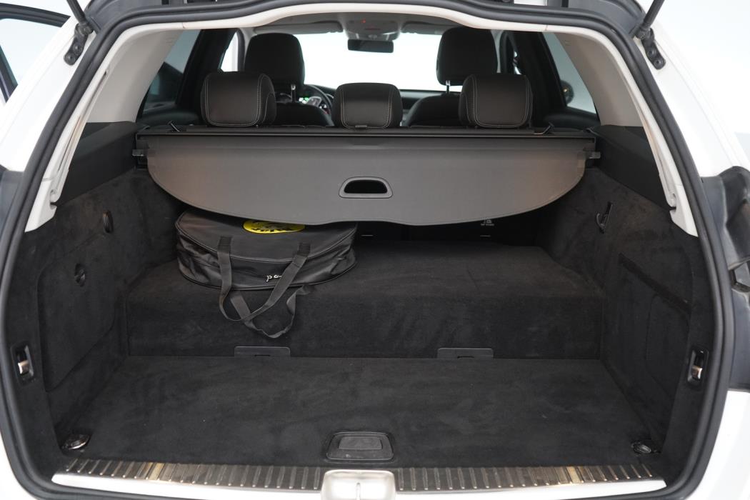 MERCEDES-BENZ C 2020